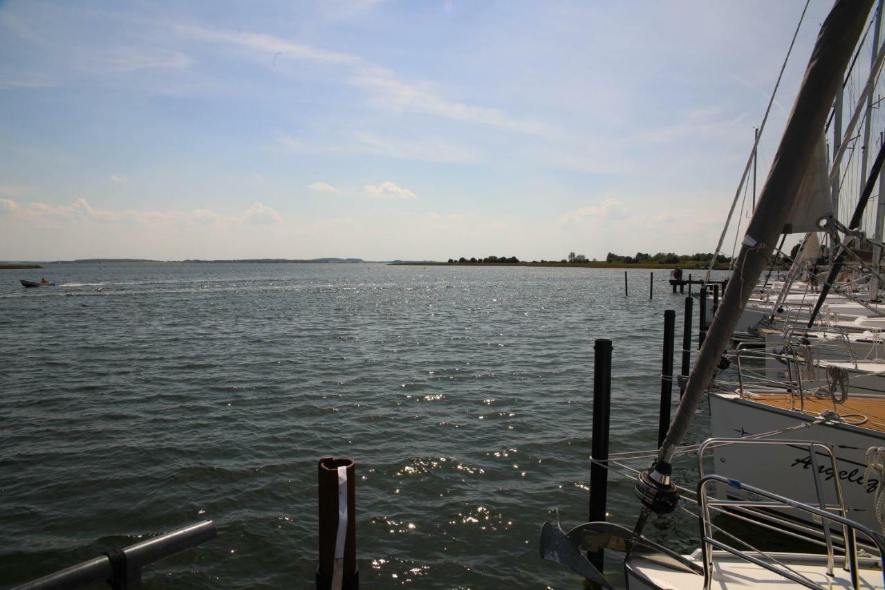 Ferienhaus Suedblick Am Yachthafen เบรเกอ ภายนอก รูปภาพ